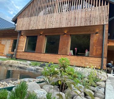 Loucna nad Desnou Ski Chalet | Experience VagusBouda: A 4-Star Pet-Friendly Retreat