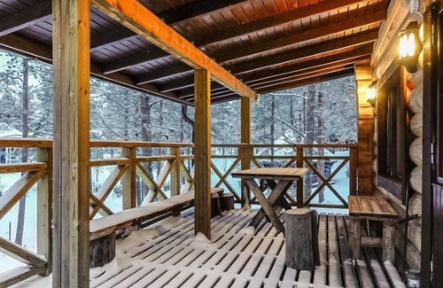 Saariselka House | Lake View Retreat at Vahtamantie 8 b by Interhome