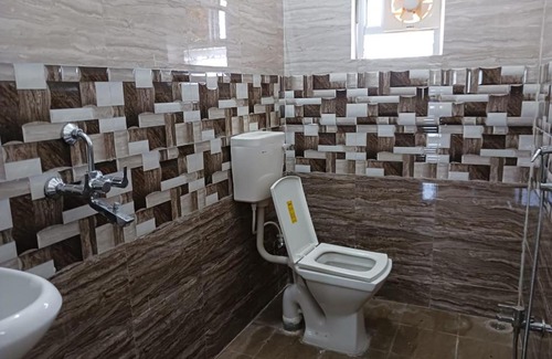 Deoghar House | Family-Friendly Vaidhya Homes: 4-Star Guest Rated Getaway