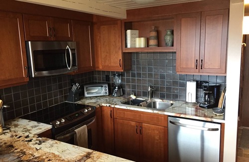 Vail Condo | Modern Lofted Condo with Vail Mountain Views & Spa Access