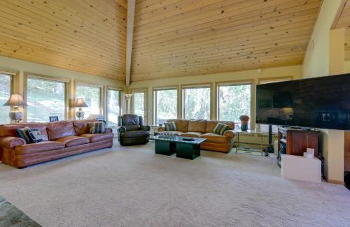 Eagle-Vail House | Vail Treehouse with Hot Tub, Sauna & Mountain Views