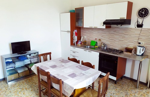 Torre Angela House | Inviting Vailletta Fiorita: Family-Friendly with Spa & Dining