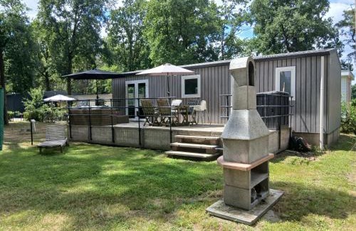 Bocholt Other | Family-Friendly Chalet "Bie mammie en pette" - Guest Rated 9.8