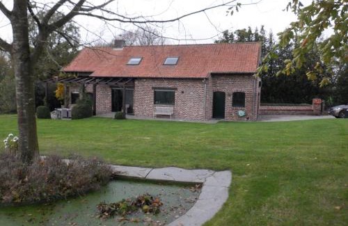 Dranouter House | Experience Montezicht Amidst Dranouter's Scenic Hills