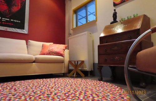 Wijk en Aalburg House | Relaxing Retreat Onder de Peppel with Sauna & Hot Tub