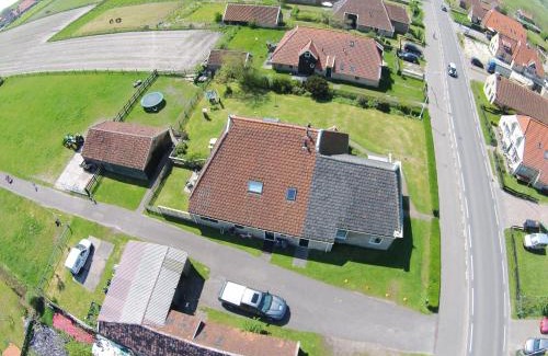 Baaiduinen House | Family-Friendly Retreat at Vakantiehuis op Terschelling