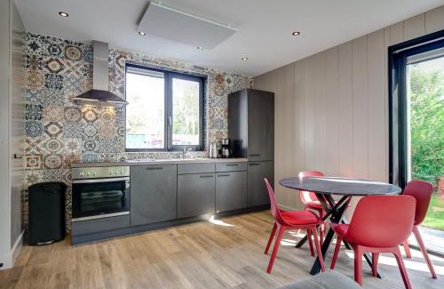 Julianadorp aan zee House | Inviting Vakantiehuis Zee: Family and Pet Friendly Getaway