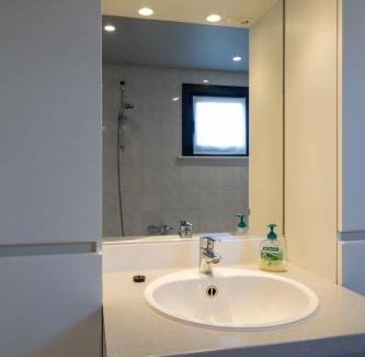 Assebroek House | Cozy Vakantiehuisje Amaryllis: Family-Friendly Retreat