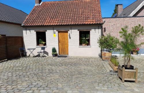 Scheldewindeke House | Cozy Vakantiehuisje 't Morehof: Pet & Child Friendly Stay