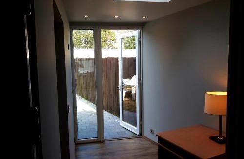 Sint-Andries House | Relax at Vakantiewoning FINE FLEUR with Hot Tub Bliss