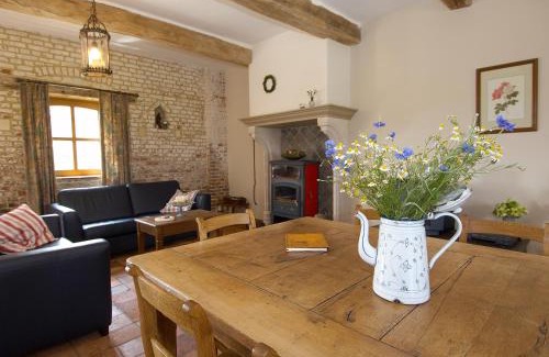 Maaseik House | Family-Friendly Vakantiewoning Venderhof - 4-Star Retreat