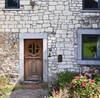 Sint-Martens-Voeren Apartment | Discover Veurservallei: Family & Pet-Friendly Retreat