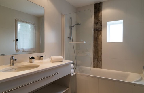 Maussane Hotel | Relaxing Retreat at Val Baussenc, The Originals Relais