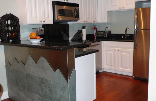 Mammoth Lakes Condo | Val D'Isere: Ski In/Out Condo with Pool & Ocean View