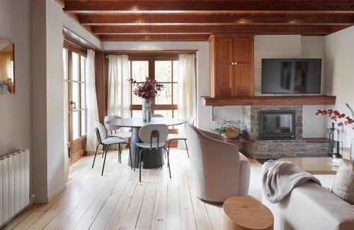 Baqueira Apartment | Discover Val de Ruda 8: Family-Friendly with Top Amenities