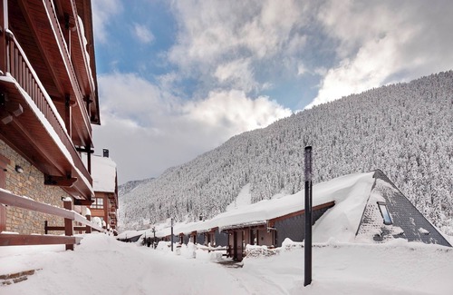 Baqueira Apartment | Unwind at Val de Ruda Luxe 42 - Guest Rated 9.8/10