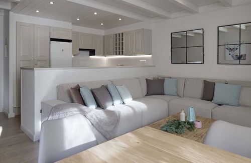 Baqueira Apartment | Experience Val de Ruda Luxe 61: Top-Rated with Spa & Kitchen