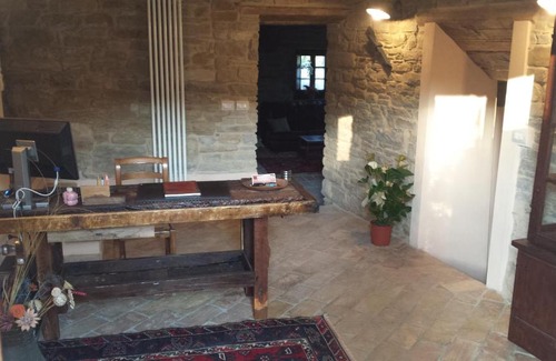Mercatello sul Metauro Bed & Breakfast | Top-Rated Valbuona B&B with Pool and Pet-Friendly Amenities