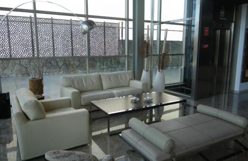 Naron Hotel | Discover Valcarce Ferrol: 4-Star Comfort with Great Amenities