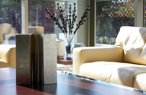Naron Hotel | Discover Valcarce Ferrol: 4-Star Comfort with Great Amenities