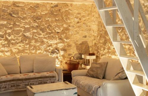 Pedemonte House | Pet-Friendly Valdastico Casetta with Garden & High Ratings