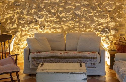 Pedemonte House | Pet-Friendly Valdastico Casetta with Garden & High Ratings