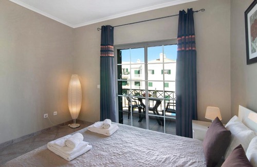 Canada Apartment | Family-Friendly Valdi: A 4-Star Pet-Friendly Retreat