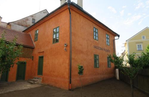 Valec House | Discover Valečská pálenice: Pet & Child Friendly Retreat