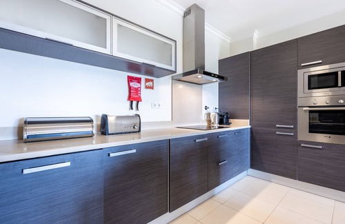 Portimao Apartment | Vale da Ribeira - Casa Boa Ideia: Family-Friendly Retreat