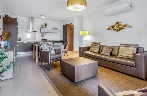 Portimao House | Vale da Ribeira 2BDR House W/Pool by LovelyStay