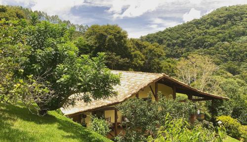 Araras House | Relax at Vale das Estrelas - Pet-Friendly Retreat in Araras