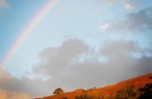 Araras House | Relax at Vale das Estrelas - Pet-Friendly Retreat in Araras