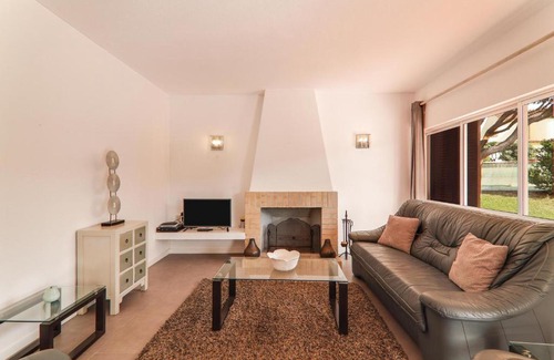 Vale do Lobo Villa | Elegant Vale do Lobo Pool Villa: Family-Friendly Retreat