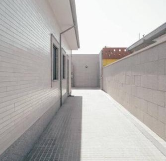 Espinho House | Oceanfront Vale Do Mar House with 9.5/10 Guest Rating