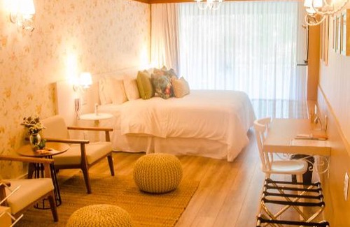 Santa Teresa Hotel | Discover Vale dos Pássaros Pousada e SPA with Hot Tub Bliss