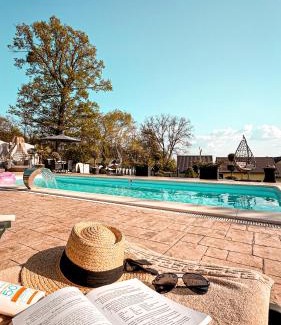Novaci House | Experience VALEA MAGURII: 4-Star Retreat with Ocean Views