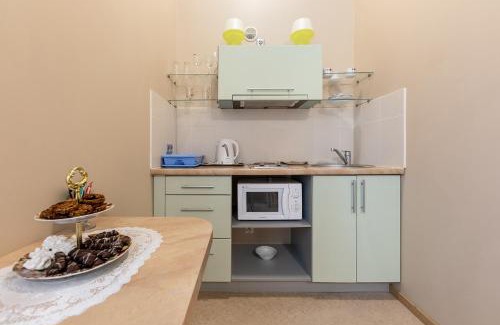 Jurmala Hotel | Valensija: Pet-Friendly Haven with Hot Tub & Breakfast