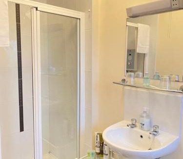 Reenglass House | Oceanfront Experience at Valentia Skellig Rooms - 8.4/10 Rating