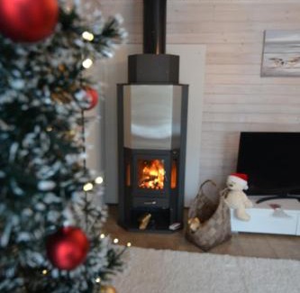 Enonkoski House | Discover Valentin Cottage: Oceanfront Retreat with Beach Access