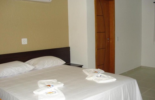 Praia de Barequecaba Hotel | Relax at Valentina Praia Hotel: Oceanfront with Pool Access