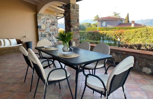 Manerba del Garda Apartment | Valentina's Home: Oceanfront Escape with Pool & Pet Friendly