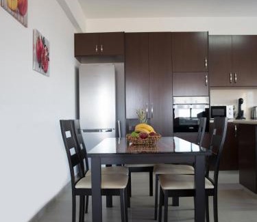 Theletra House | Valentine's House: Rated 9/10 with Pool & Family Amenities