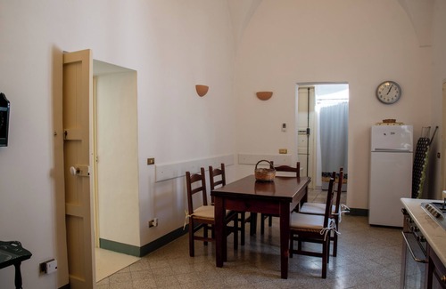 Lecce Historic Center House | Valentini Historical House: Pet-Friendly Ocean View Retreat