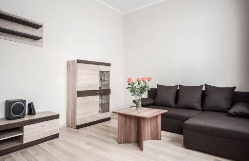 Old Town Apartment | Valeri Apartment: Family-Friendly Stay with High Ratings