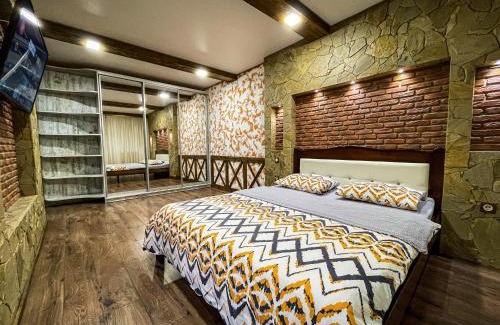 Kremenchuk Apartment | Top-Rated Valeria Apartments Near McDonald's with Kitchen