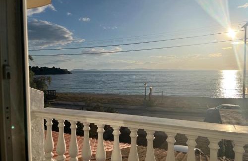 Toroni Apartment | Beachfront Bliss at Valeria & Yvonne Toroni Hotel