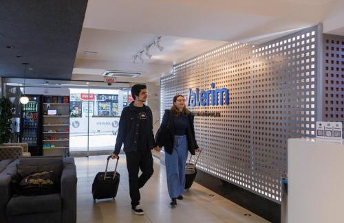 Centro Hotel | Pet-Friendly Valerim Florianópolis with Breakfast & Dining
