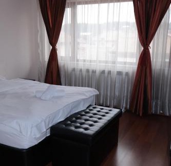 Razlog House | Valevitsata Guesthouse: Child-Friendly Retreat with Kitchen