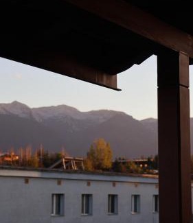 Razlog House | Valevitsata Guesthouse: Child-Friendly Retreat with Kitchen