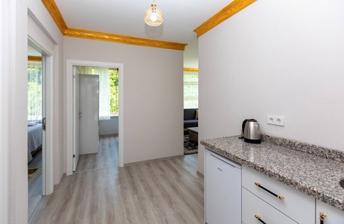 Macka Apartment | Pet-Friendly Valide Suit Apart with Family Amenities